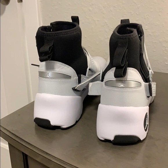 Jordan - Picture 4 of 4